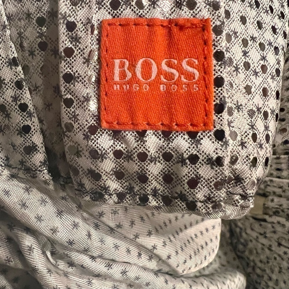 BOSS Hugo Boss metallic asymmetrical skirt. Size 6. Made in Portugal. - Picture 7 of 10